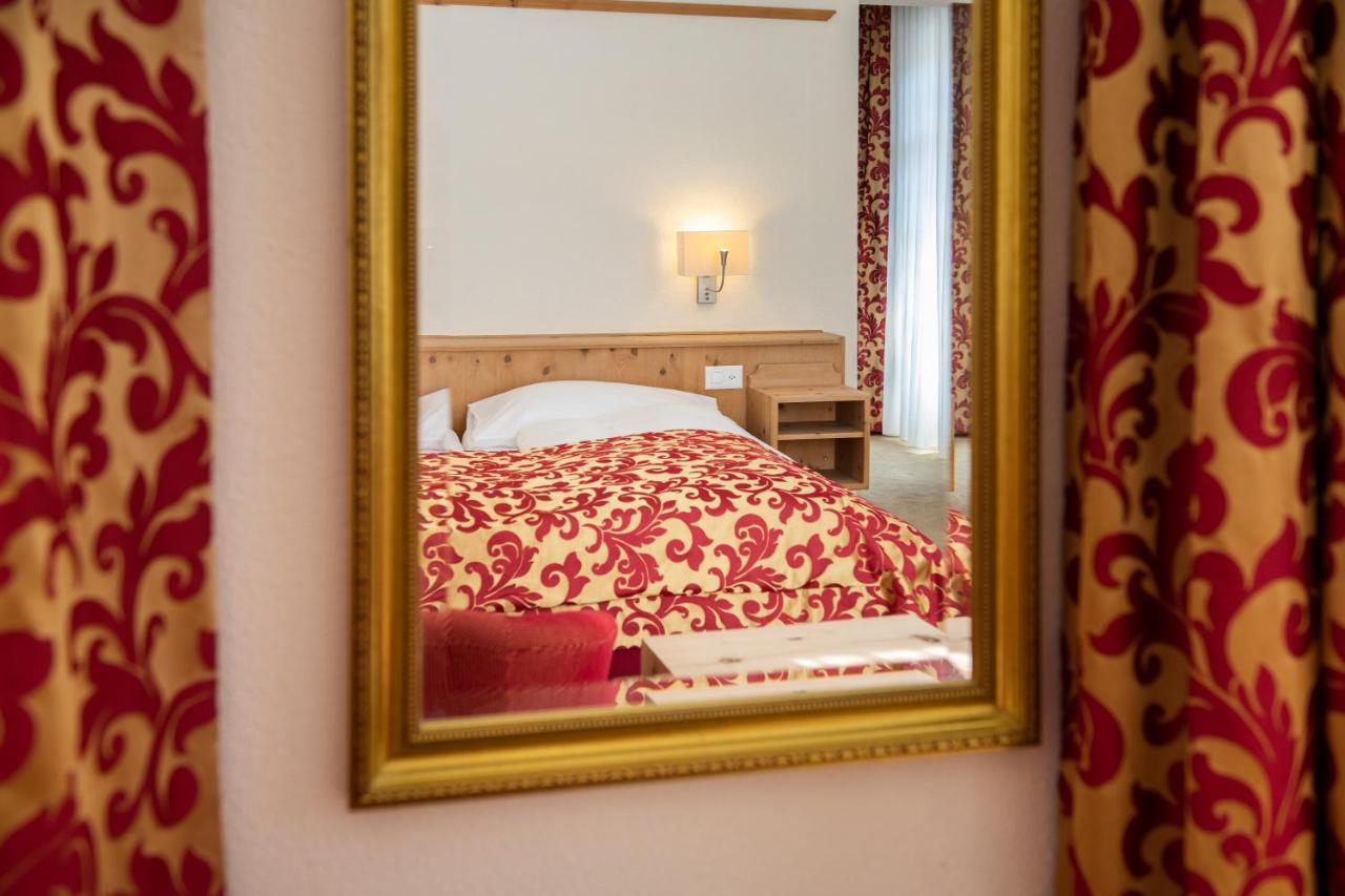 Hotel Engiadina Zuoz Bagian luar foto